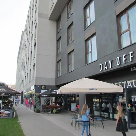 Apartament W Warszawie Dedykowany Parking Podziemny W Cenie, Wifi, Blisko Centrum New Apartment In Warsaw Finished To A High Specification Fitted Out To A High Standard On The 7Th Floor, Wifi, Underground Parking Price Included Ngoại thất bức ảnh