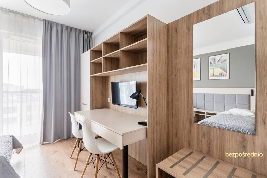 Apartament W Warszawie Dedykowany Parking Podziemny W Cenie, Wifi, Blisko Centrum New Apartment In Warsaw Finished To A High Specification Fitted Out To A High Standard On The 7Th Floor, Wifi, Underground Parking Price Included Ngoại thất bức ảnh