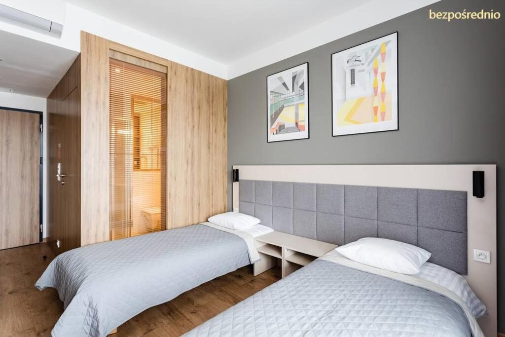Apartament W Warszawie Dedykowany Parking Podziemny W Cenie, Wifi, Blisko Centrum New Apartment In Warsaw Finished To A High Specification Fitted Out To A High Standard On The 7Th Floor, Wifi, Underground Parking Price Included Ngoại thất bức ảnh