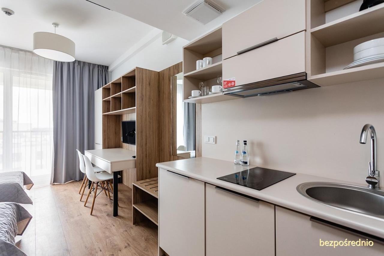 Apartament W Warszawie Dedykowany Parking Podziemny W Cenie, Wifi, Blisko Centrum New Apartment In Warsaw Finished To A High Specification Fitted Out To A High Standard On The 7Th Floor, Wifi, Underground Parking Price Included Ngoại thất bức ảnh