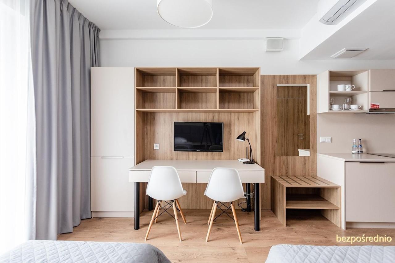 Apartament W Warszawie Dedykowany Parking Podziemny W Cenie, Wifi, Blisko Centrum New Apartment In Warsaw Finished To A High Specification Fitted Out To A High Standard On The 7Th Floor, Wifi, Underground Parking Price Included Ngoại thất bức ảnh