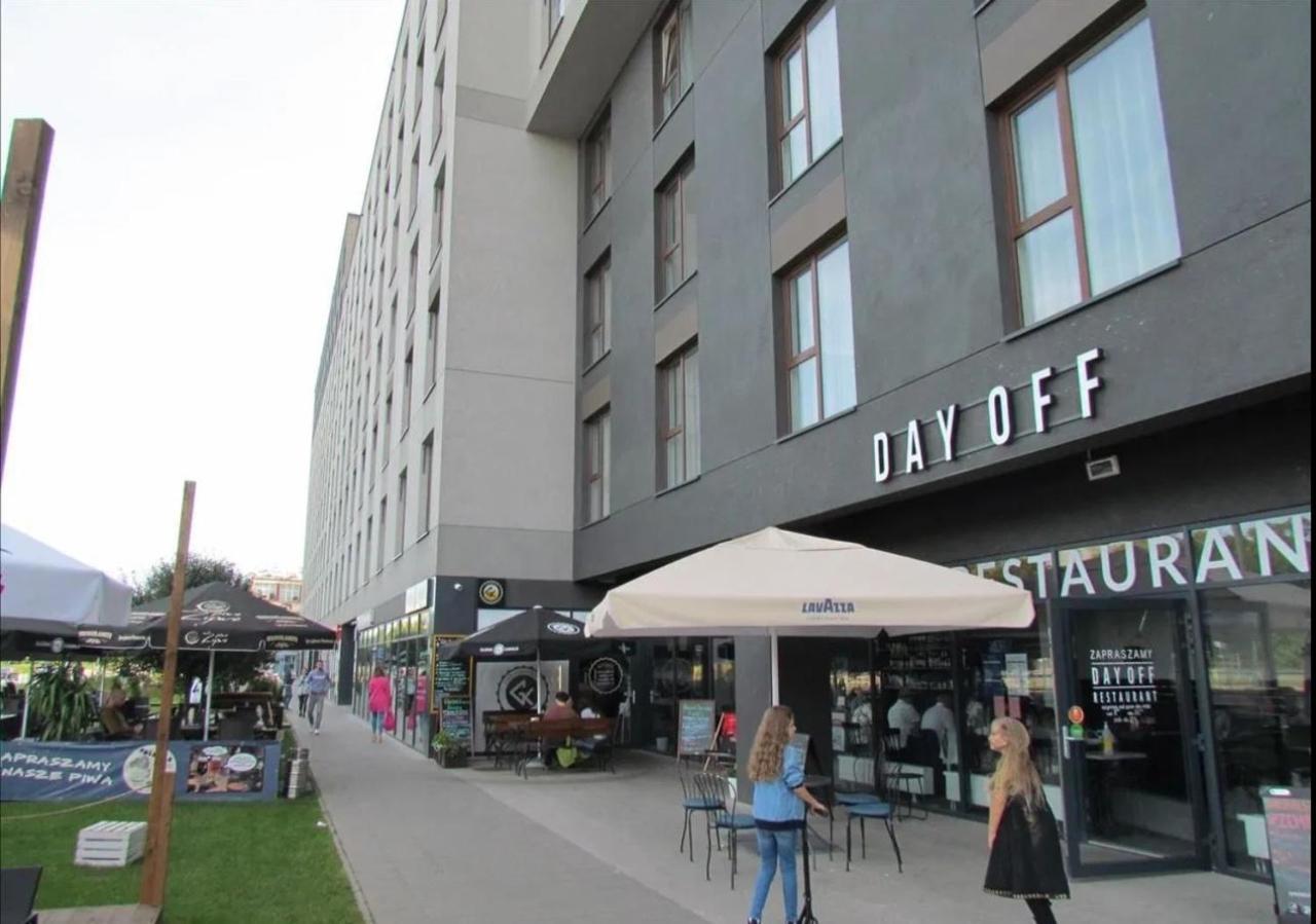 Apartament W Warszawie Dedykowany Parking Podziemny W Cenie, Wifi, Blisko Centrum New Apartment In Warsaw Finished To A High Specification Fitted Out To A High Standard On The 7Th Floor, Wifi, Underground Parking Price Included Ngoại thất bức ảnh
